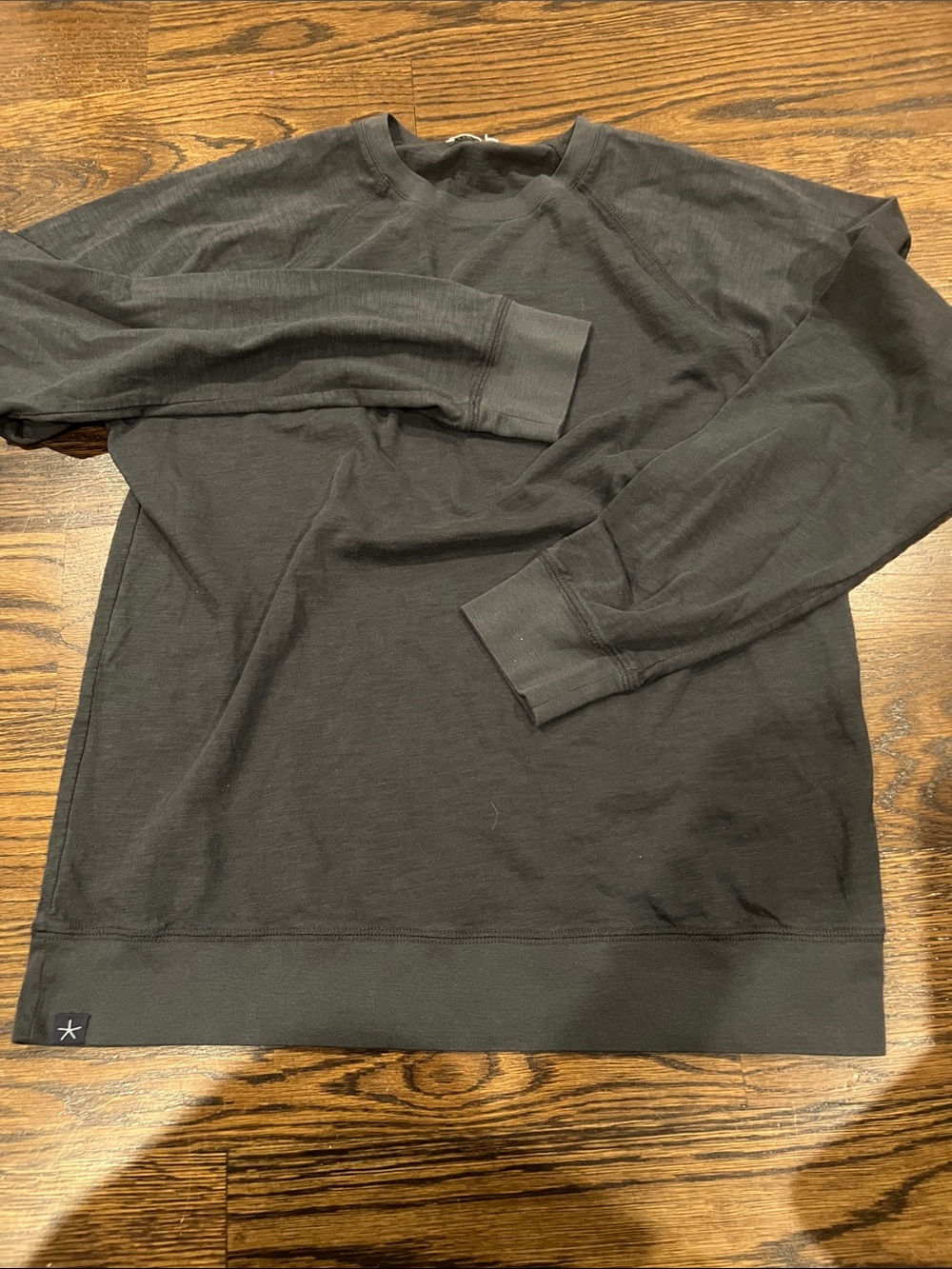 Barefoot Dreams Men's Black Long Sleeve Crewneck